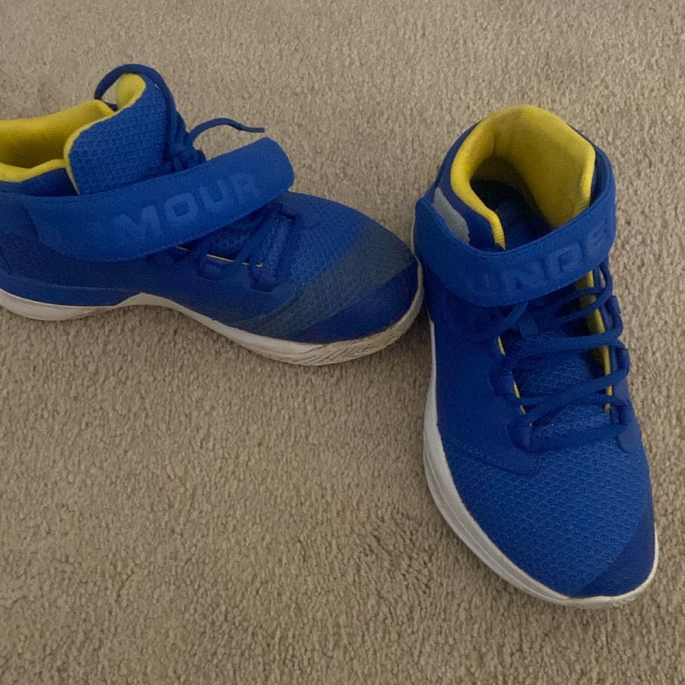 Under armor shoes